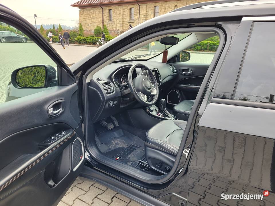 eep Compass 4X4 24 benzyna Limited Samochody osobowe Nowy Sącz