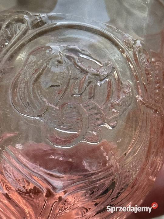 Kieliszki ukryta twarz kobiety Ząbkowice Mielec