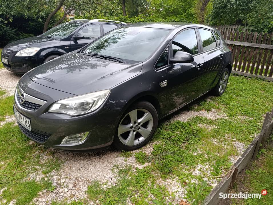 Opel Astra J 14 turbo benzyna manualna