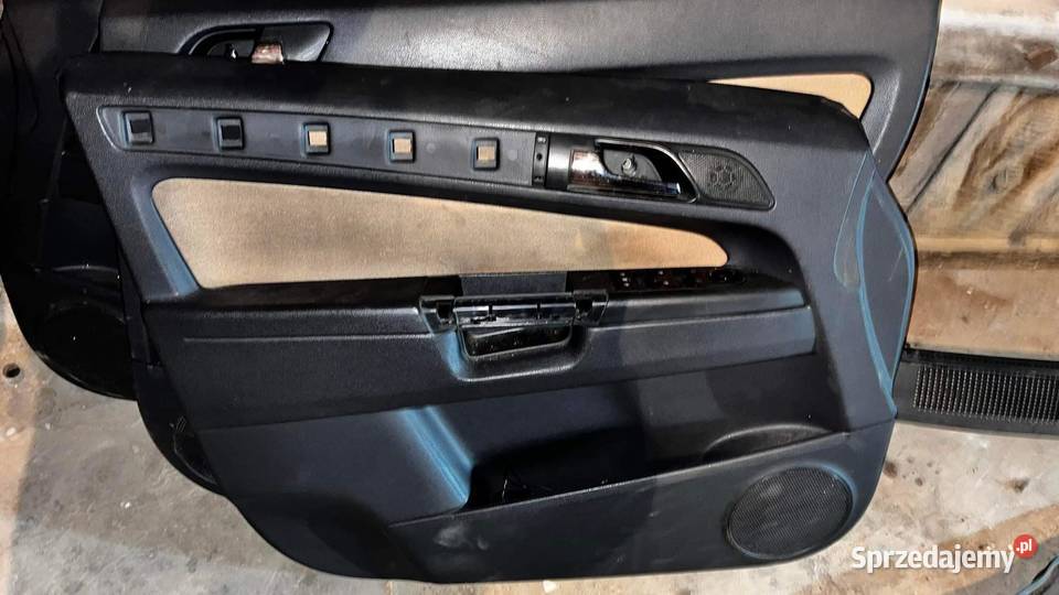 Komplet boczków do drzwi Opel Zafira B