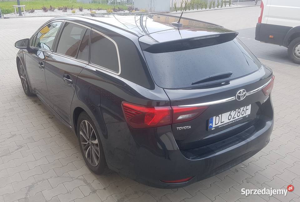 Toyota Avensis LIFT kombi 20 diesel Navi Kamera elektrycznie ustawiane fotele sprzedam