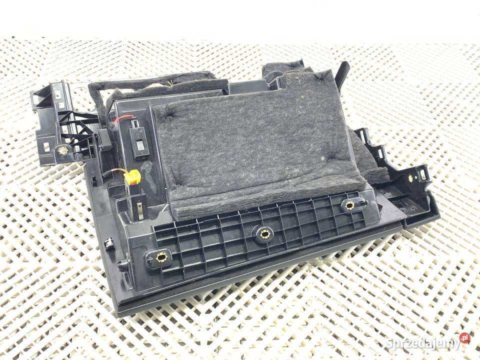 SCHOWEK PASAŻERA AUDI Q8 SUV 4M8857035 PÓŁKA