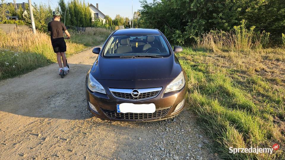 Opel Astra J brązowy 16 benzyna wersja bez śląskie Częstochowa