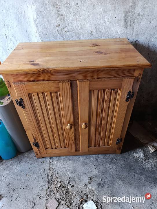 Szafka drewniana z litego drewna sosnowego świętokrzyskie Chmielnik