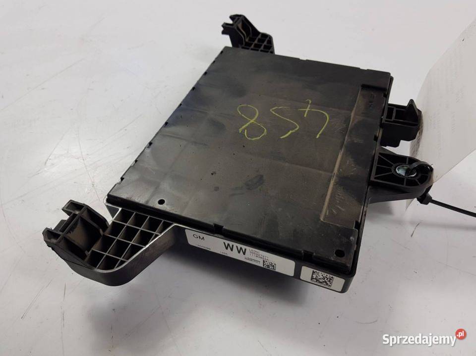 SKRZYNKA BEZPIECZNIKÓW 13449200 OPEL ASTRA J Lipno