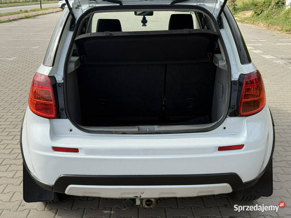 Suzuki SX4 16 Benzyna Serwisowany Gwarancja aluminiowe felgi Piekoszów