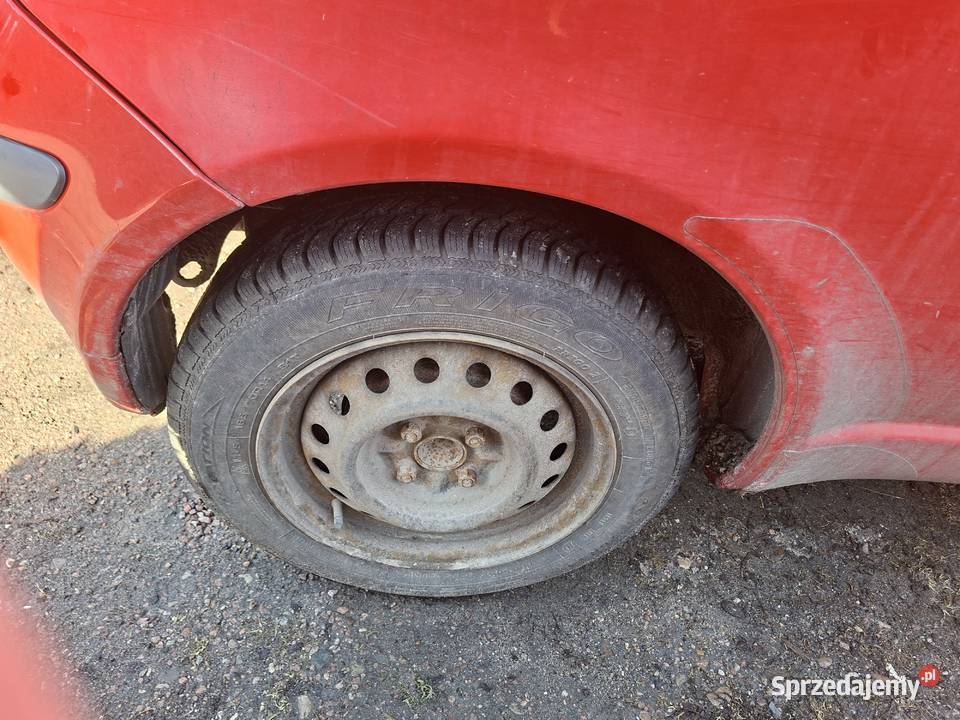 Toyota yaris 2005 nieuszkodzony Pobłocie Wielkie