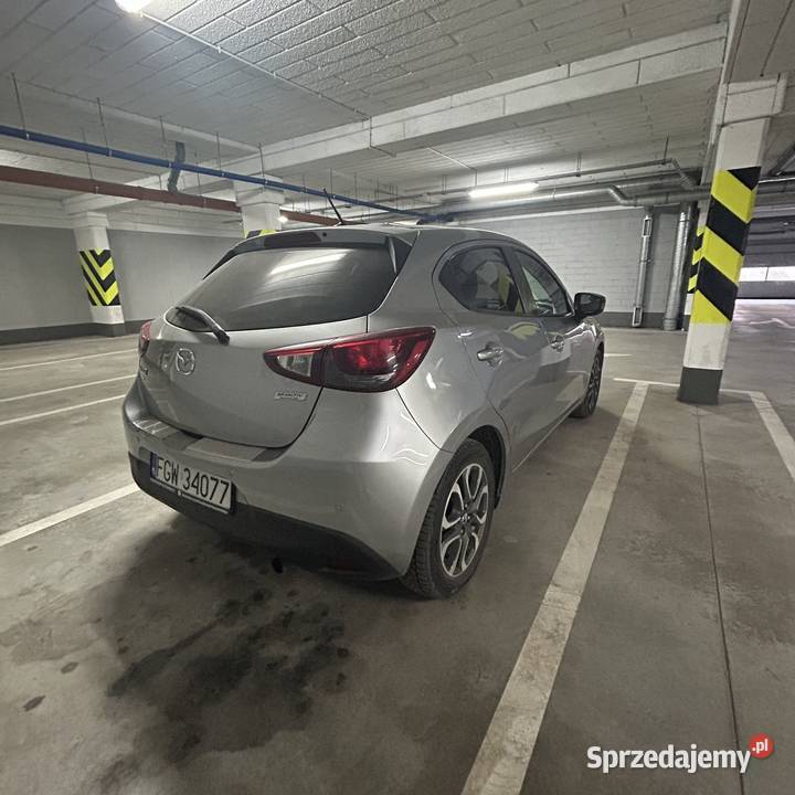 Mazda 2 2016r 15 90 stan serwisowana w ASO Gorzów Wielkopolski