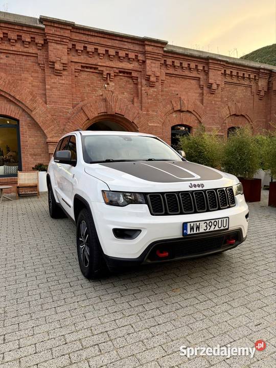 Jeep Grand Cherokee TRAILHAWK 57 V8 HEMI 4X4