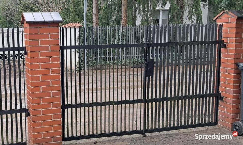 Brama skrzydlowa Łomianki usługi budowlane