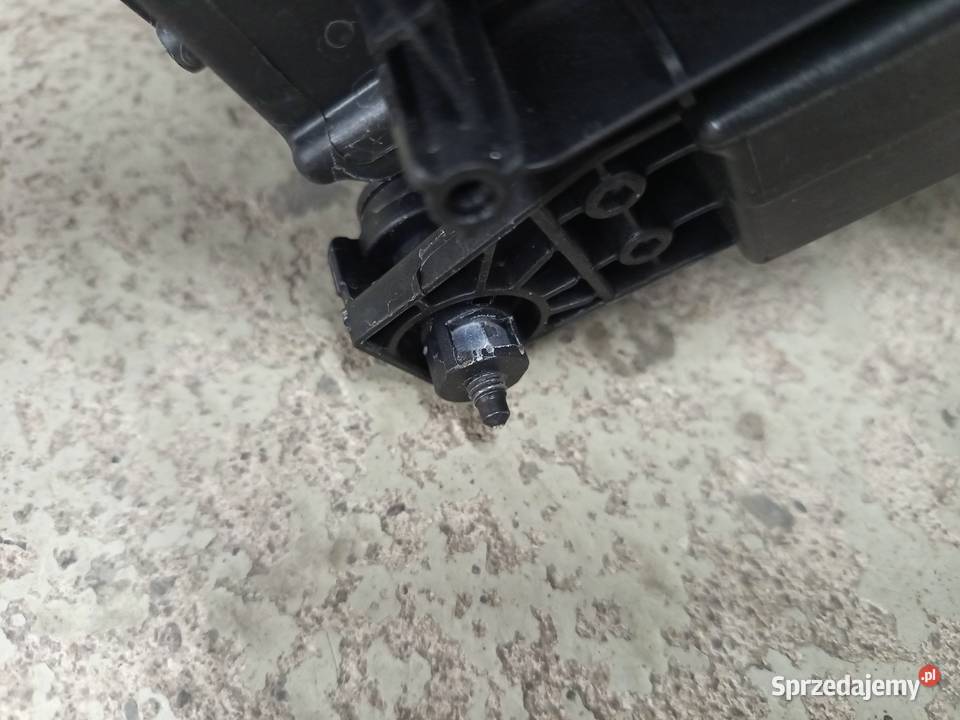 Reflektor prawy Touran 15 roku orginalny podkarpackie Rzeszów