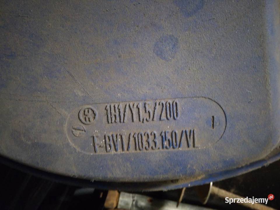 Beczka 200L plastikowa ropie ON Klucze sprzedam