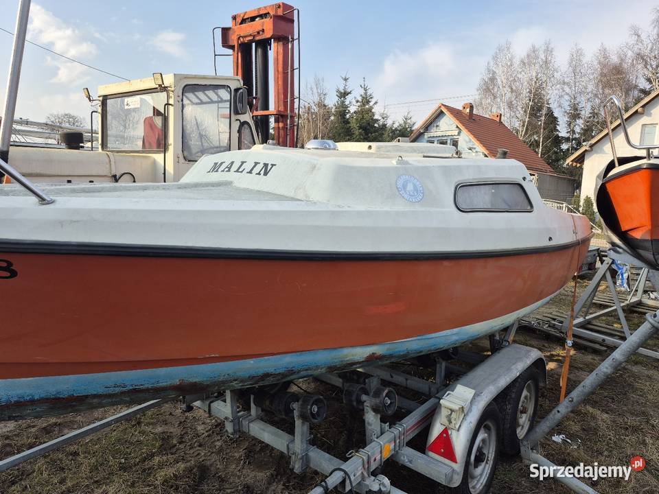 Lodz kabinowa wędkarska 5 m