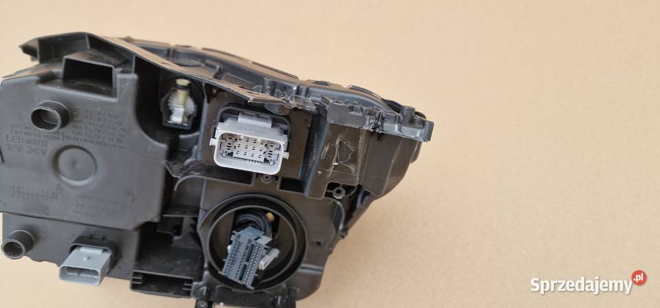 PEUGEOT 5008 III 3 LAMPA REFLEKTOR PRAWY FULL Lampy przednie Bieleń