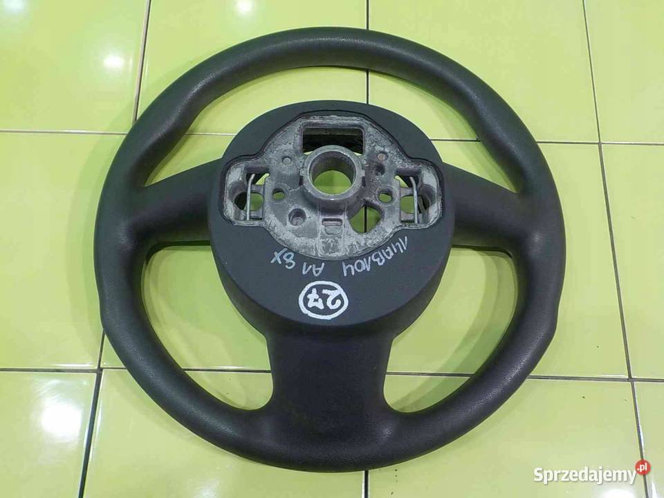 AUDI A1 8X 16 TDI 11r 3D kierownica osobowe Suków