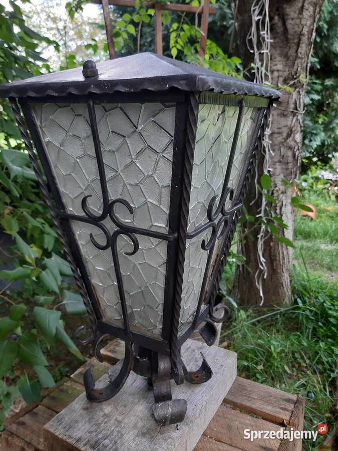 Stara retro lampa zewnętrzna duża latarnia Głuchołazy