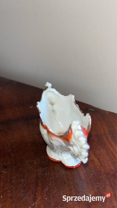 Amfora wazon finezyjna Ze sceną dworską pomorskie