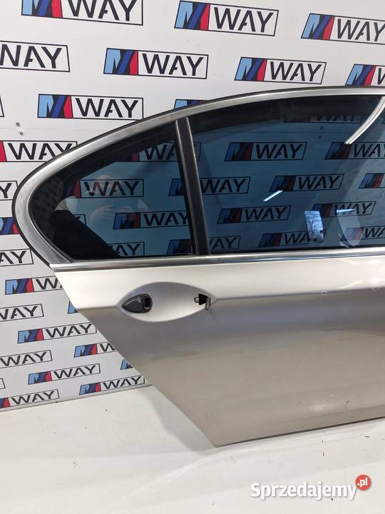 BMW 7 F01 DRZWI PRAWY TYŁ TYLNE PRAWE A727