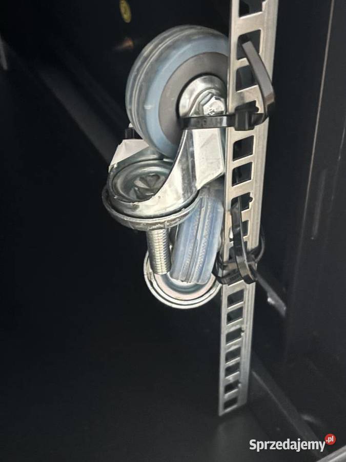 Szafa rack 12u 600mm x 600mm
