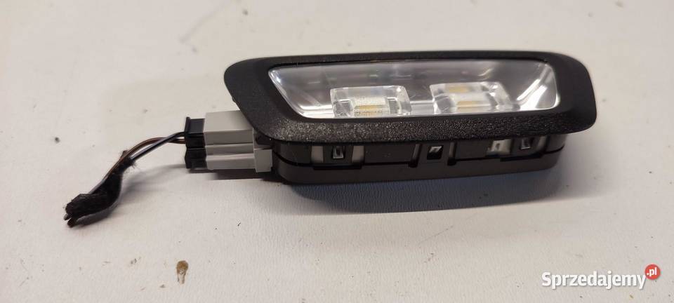 MERCEDES GLC W253 X253 LAMPKA KABINY A0009064301 sprzedam
