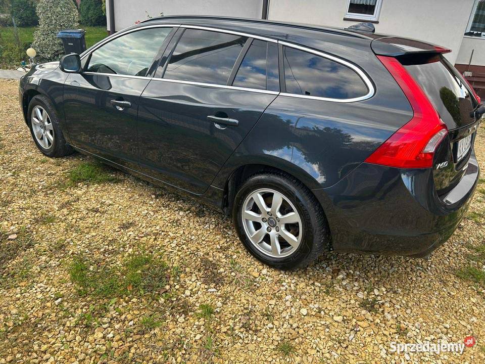 Volvo V60 Lift D2 super stan niski przebieg podkarpackie Huta Komorowska sprzedam