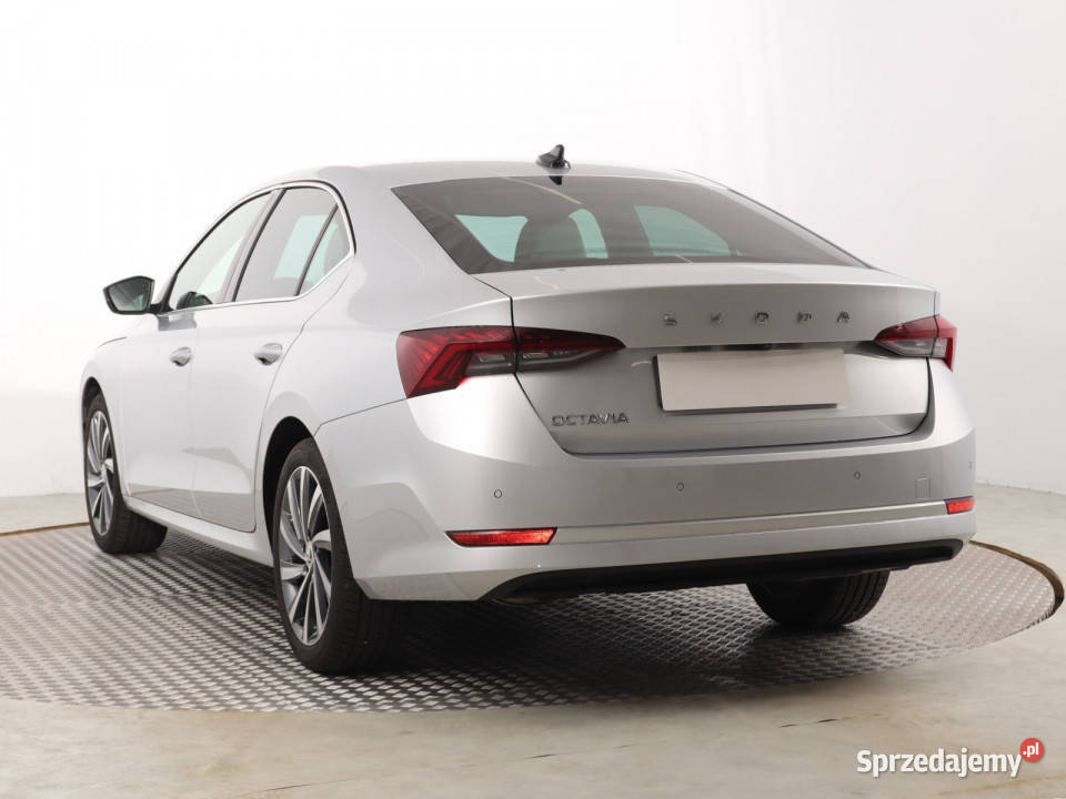 Skoda Octavia 15 TSI Rok produkcji 2020