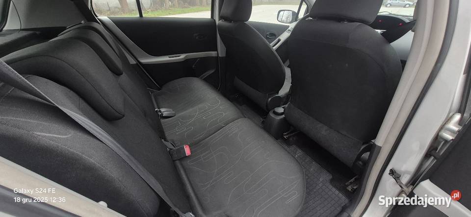 Toyota Yaris 2 13 LPG 5 drzwi Klima Hak Niski