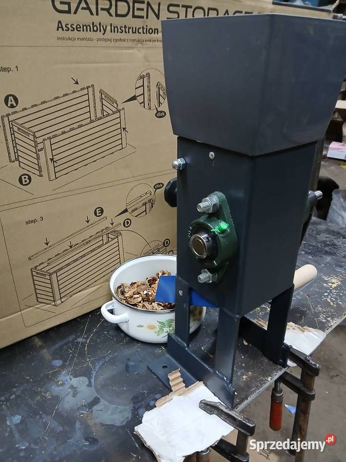 Łuparkałuskarka do orzechów Pruchnik