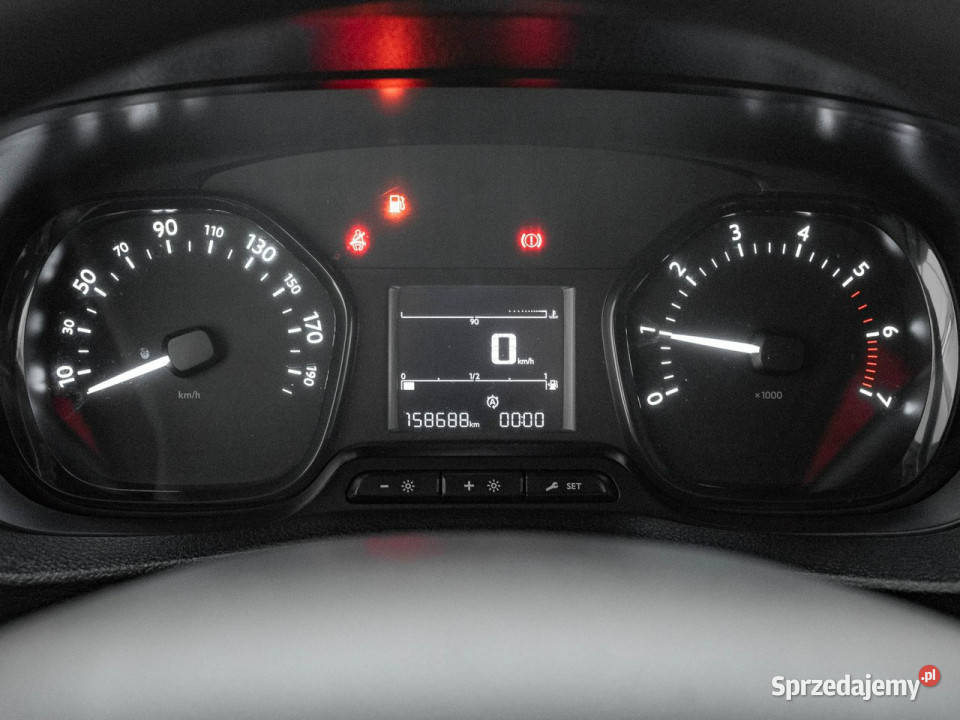 Toyota ProAce WD0972SKombi 20 D4D Long 9os Czcof światła do jazdy dziennej