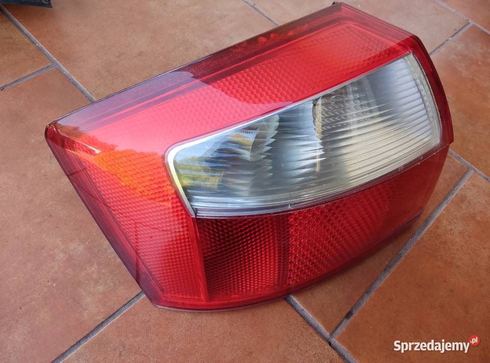 Lampa lewa tył audi a4 b6 hella sedan