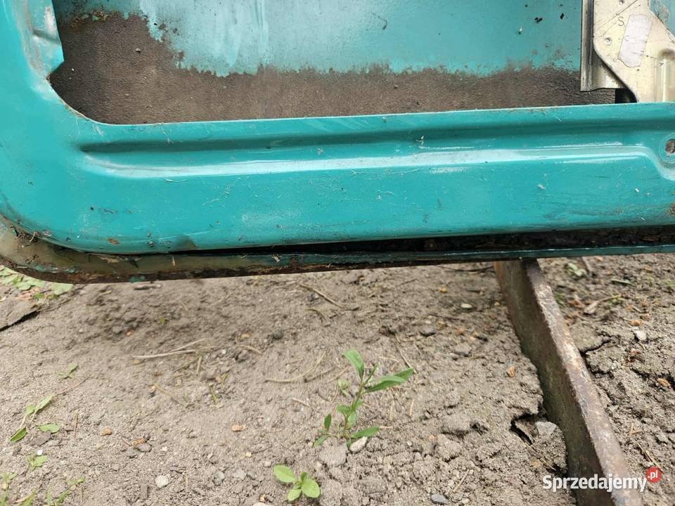 Drzwi do malucha fiat 126p praw lewe Ostrówek sprzedam