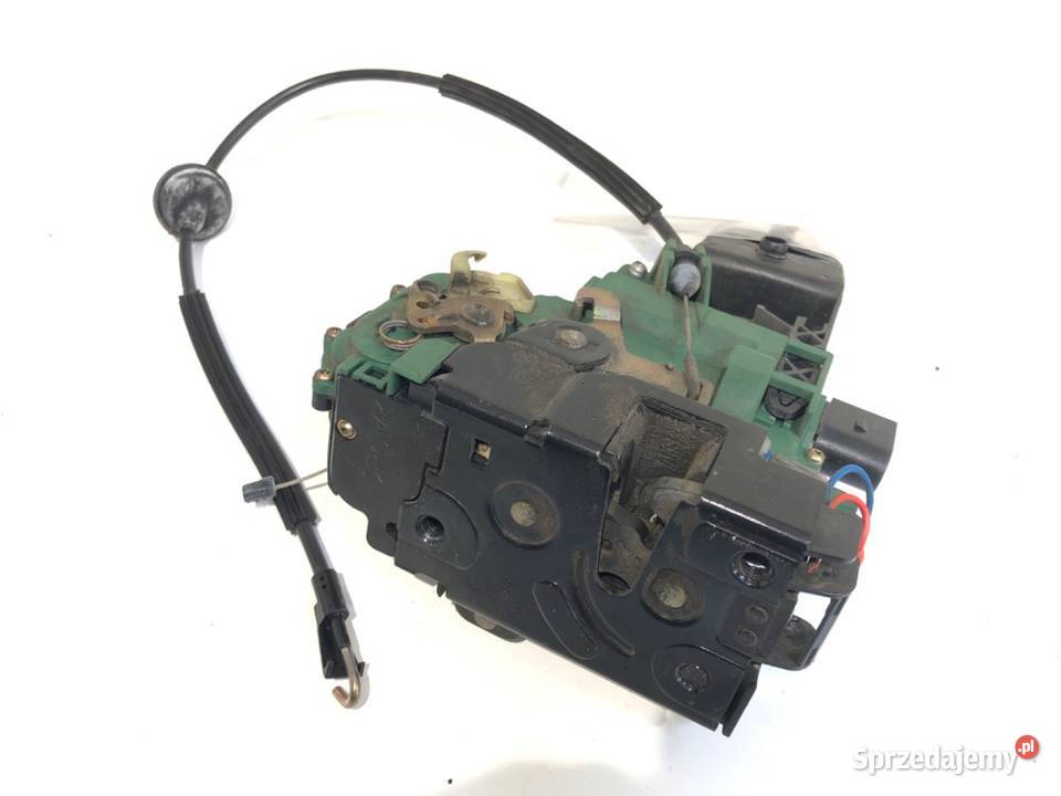 ZAMEK DRZWI LEWY PRZÓD VW PASSAT B5 FL Hatchback