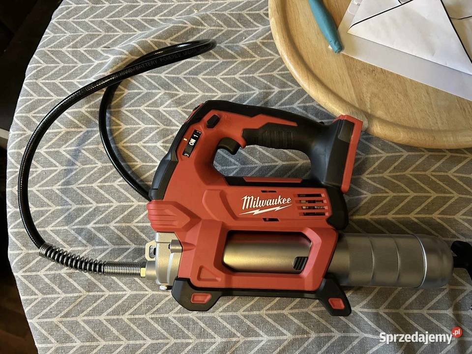 Smarownica akumulatorowa Milwaukee 18V Białystok