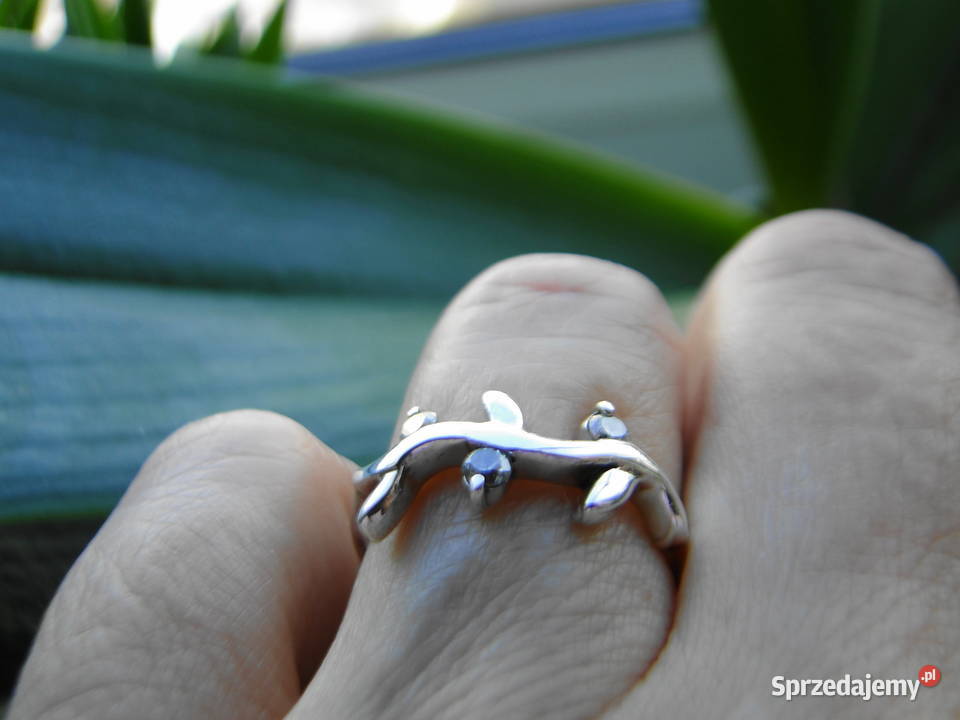 Ciekawy pierścionek srebro 925 srebro mazowieckie Warszawa
