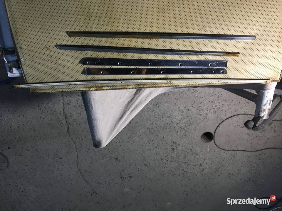 Mercedes 123 listwy szyberdach Osieczna