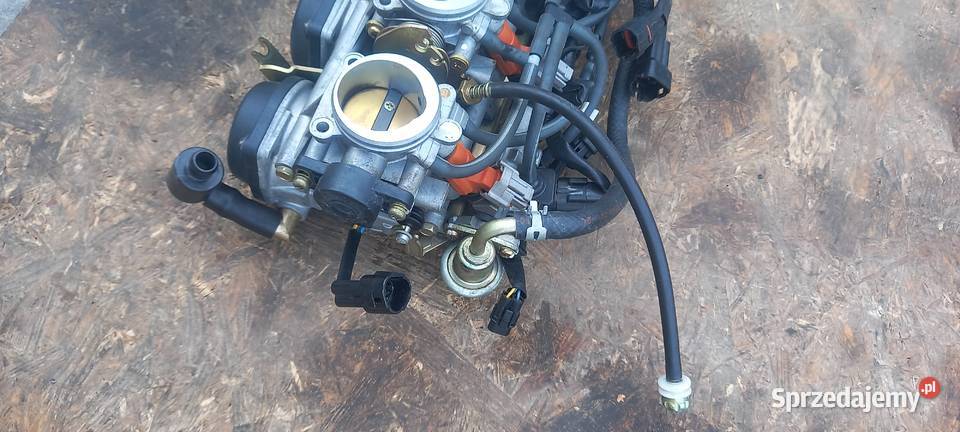 Yamaha R1 listwa wtryskowa wtryski przepustnice