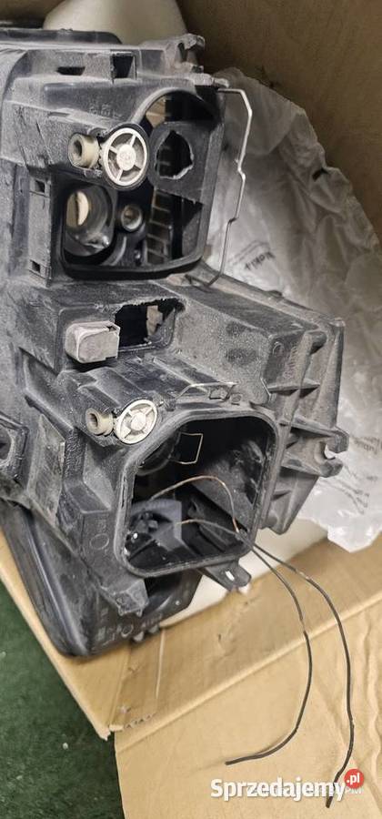 Lampy przód Audi A4 B6 Dzwono-Sierbowice