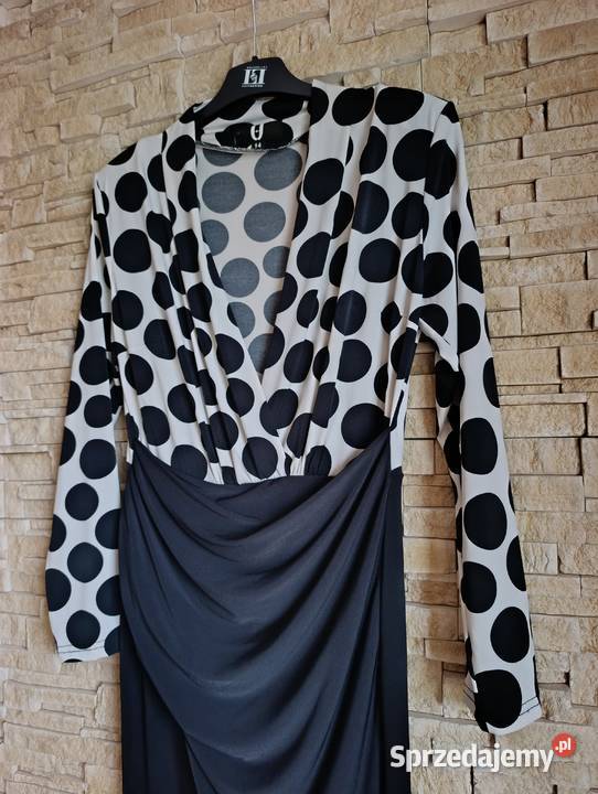 Sprzedam sukienkę Spódnice i sukienki