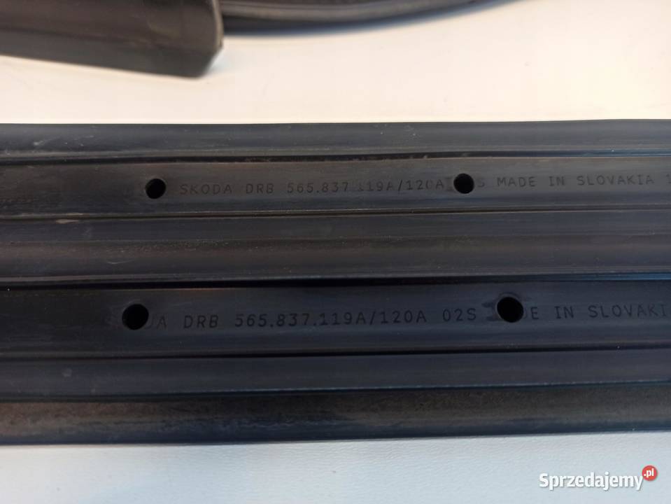 USZCZELKA SKODA KODIAQ 565837119A 565867368B osobowe dolnośląskie