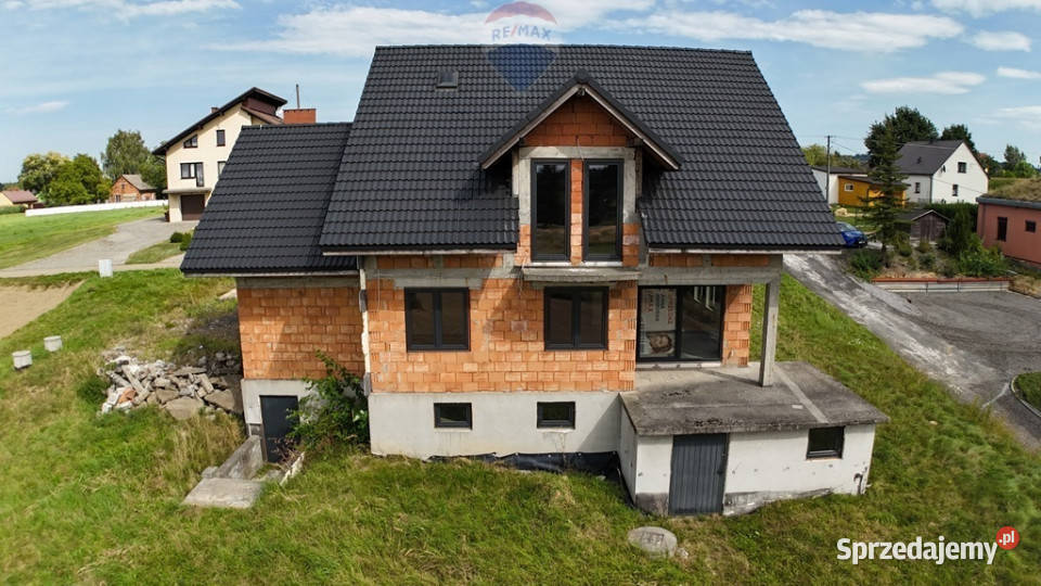 Przestronny dom do wykończenia na dużej działce Dębowiec sprzedam