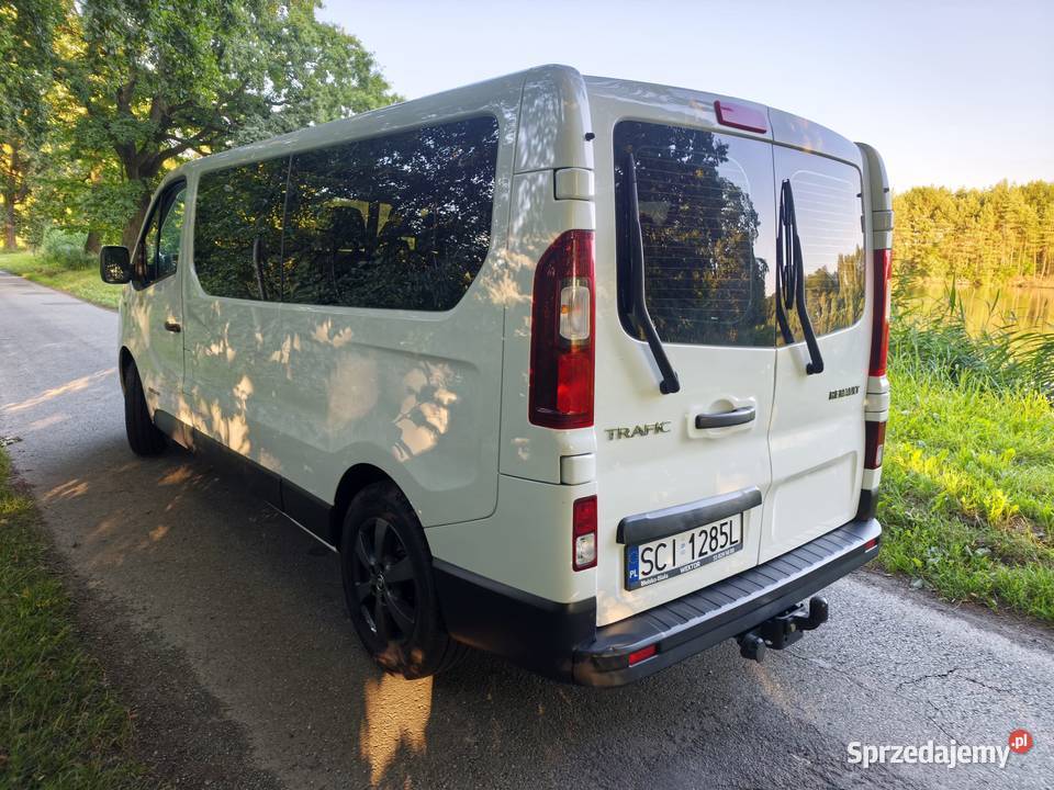 Renault Trafic III 16 2017 DCI BiTurbo 145 8 welurowa tapicerka Hażlach sprzedam