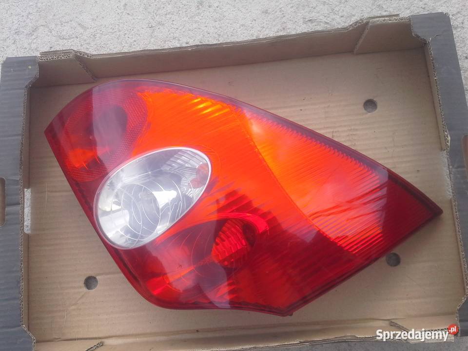 lampa tył Renault Laguna 2 kombi 2003r osobowe Dębno