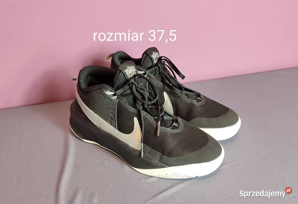 Buty Nike Team Hustle do koszykówki rozmiar 375 Jasień