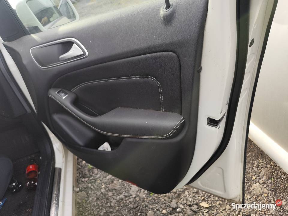 Fotele plus boczki Mercedes w246