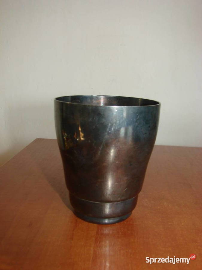 mały kubek sygnowany plater Pruszcz Gdański