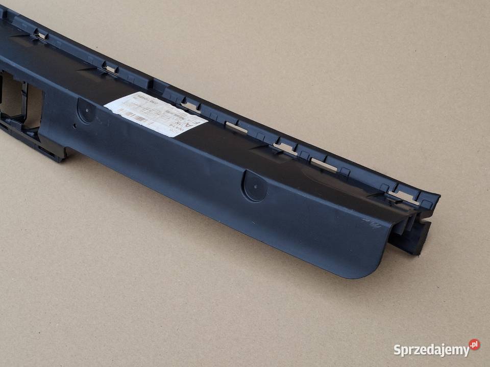 MERCEDES GLC W253 ŚLIZG ZDERZAKA TYŁ ŚRODKOWY Bieleń