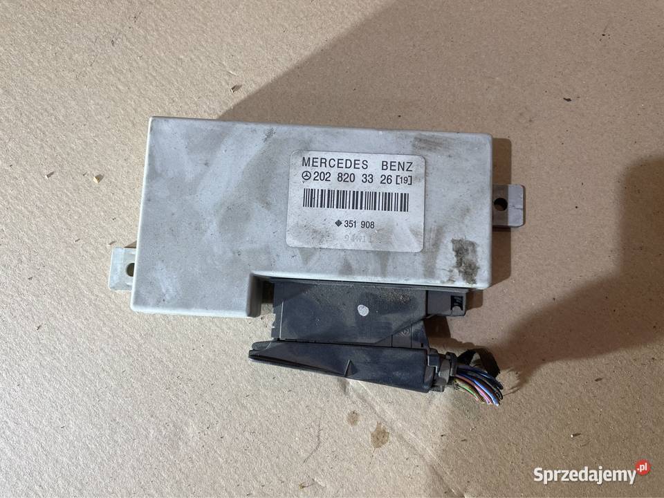2028203326 moduł sterowania radiem mercedes c
