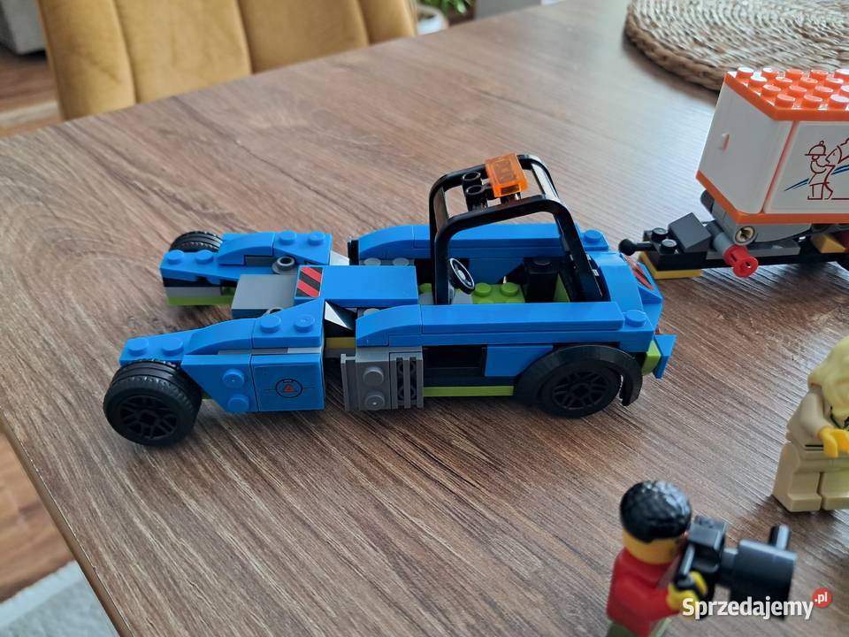 kilka pojazdów i figurek marka no name świętokrzyskie Sandomierz