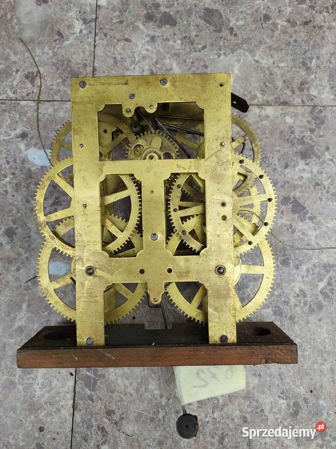 672 Mechanizm starego zegara ściennego Tczew