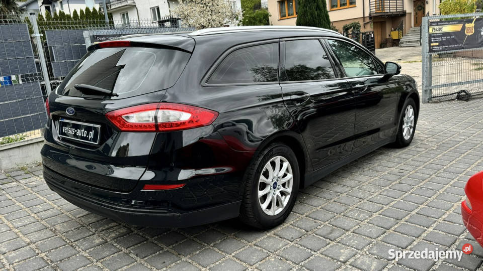 Ford Mondeo 20 150 automat Navi Full Led Park Rok produkcji 2017